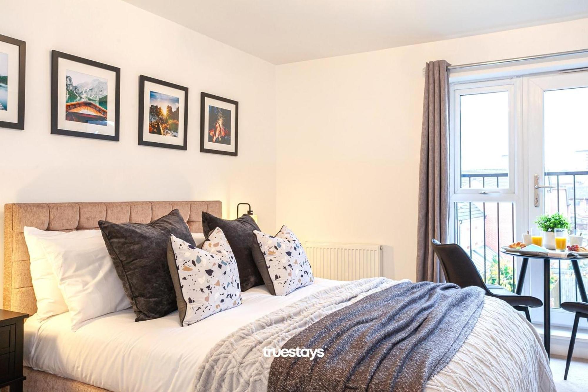 Ambassador House By Truestays - Luxury 4 Bedroom House In Stoke-On-Trent Etruria Eksteriør bilde