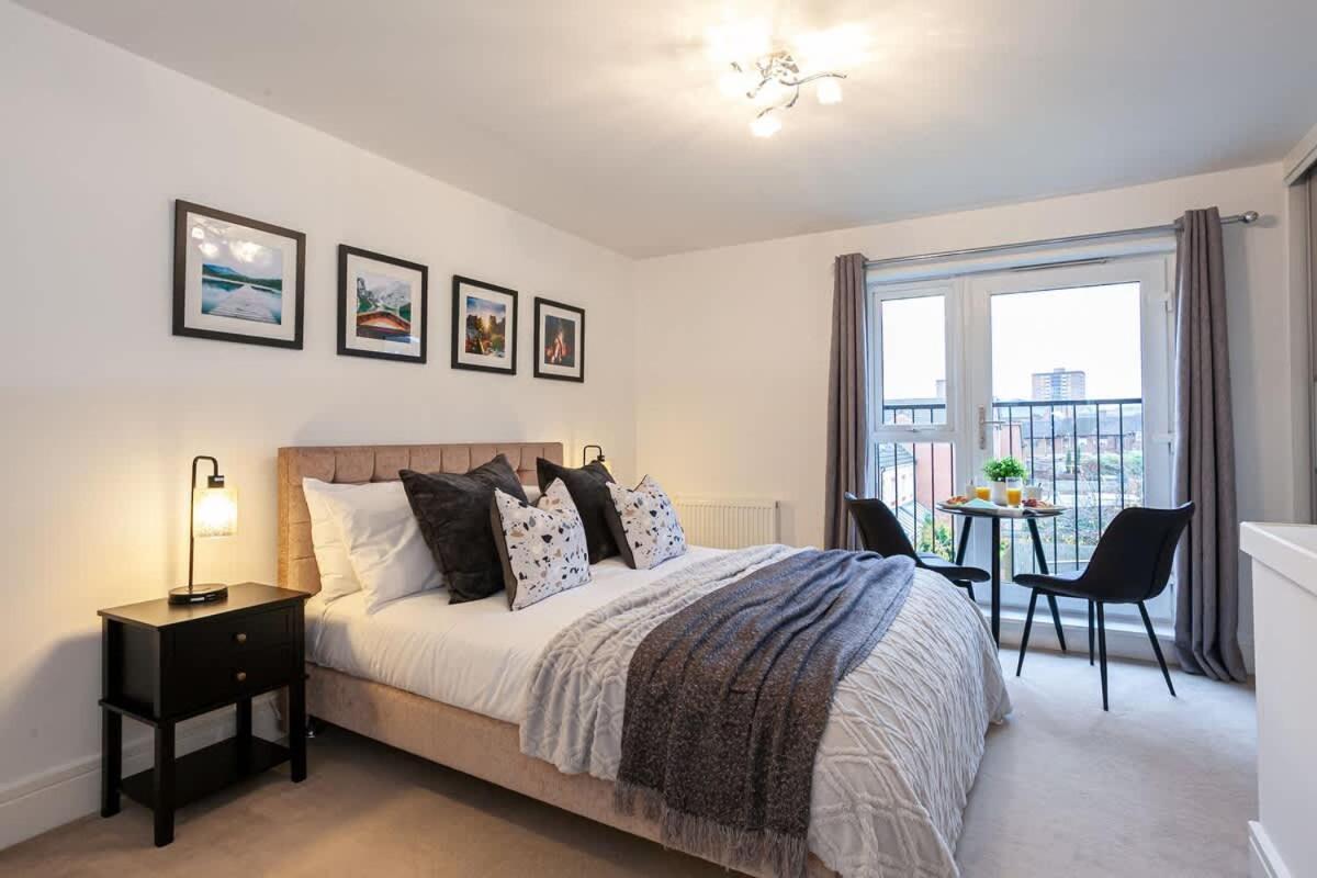 Ambassador House By Truestays - Luxury 4 Bedroom House In Stoke-On-Trent Etruria Eksteriør bilde