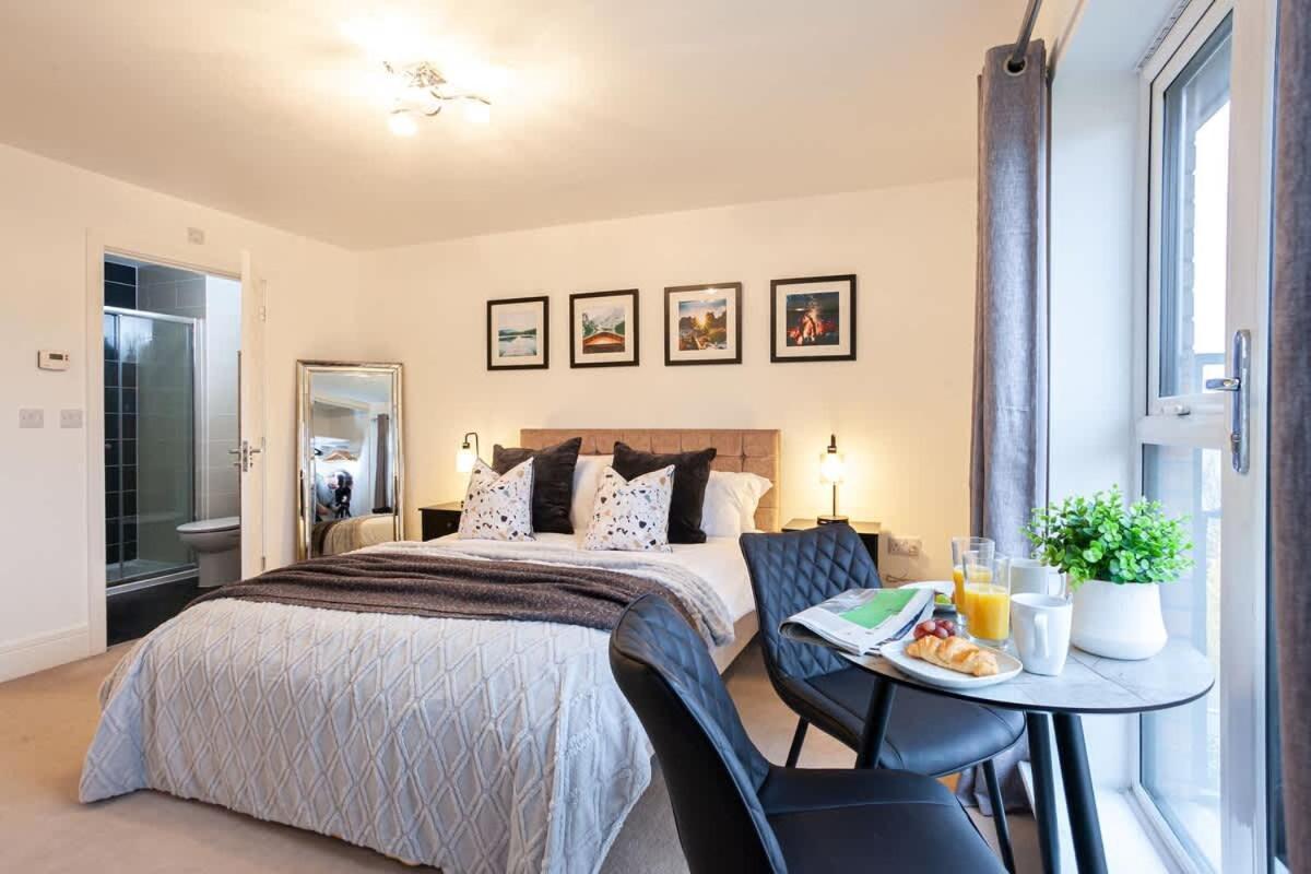 Ambassador House By Truestays - Luxury 4 Bedroom House In Stoke-On-Trent Etruria Eksteriør bilde
