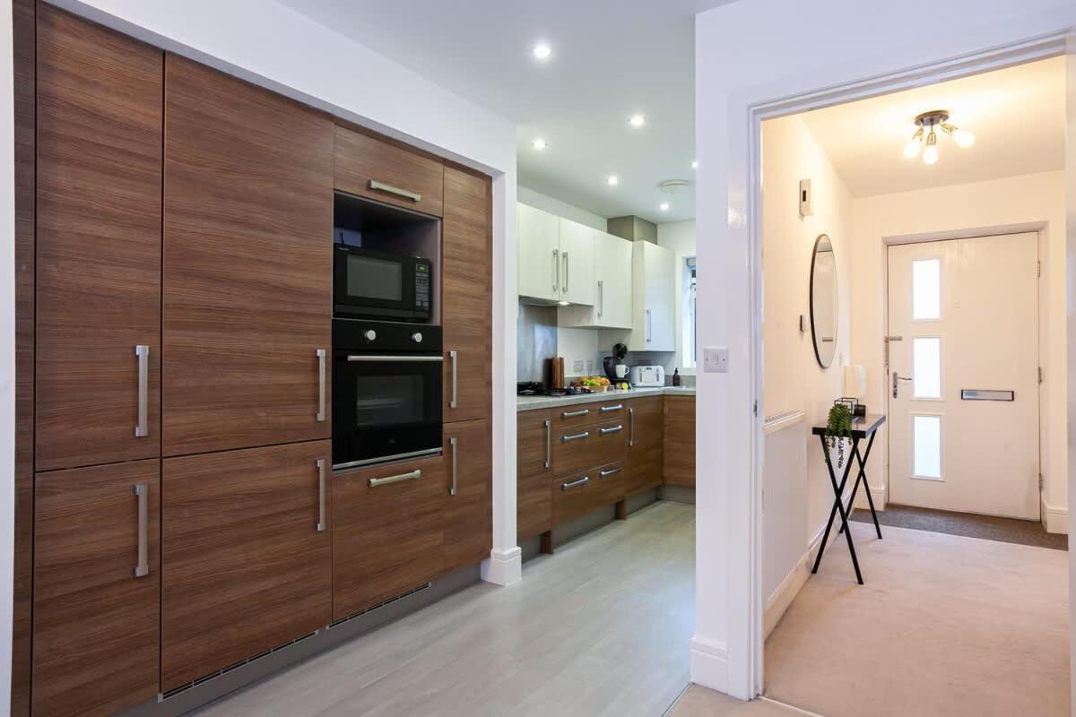 Ambassador House By Truestays - Luxury 4 Bedroom House In Stoke-On-Trent Etruria Eksteriør bilde