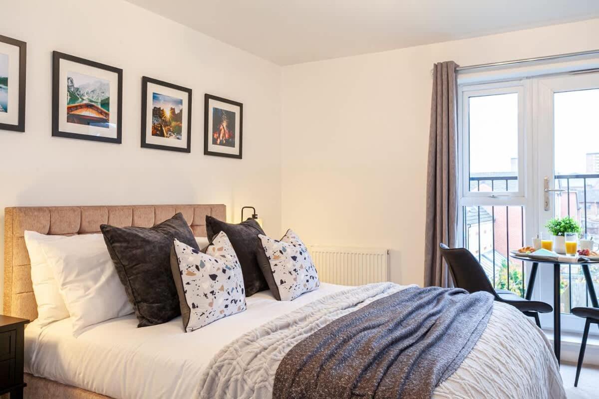 Ambassador House By Truestays - Luxury 4 Bedroom House In Stoke-On-Trent Etruria Eksteriør bilde
